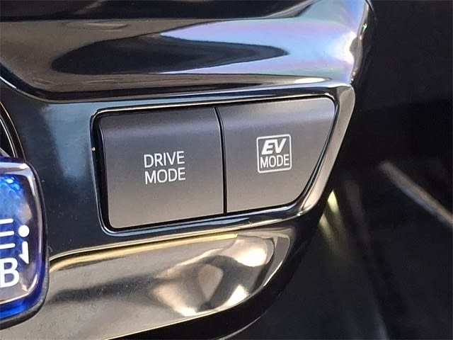 Thumbnail: 2019 Toyota Prius - 26