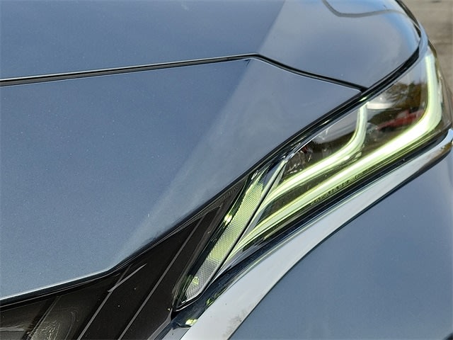 Thumbnail: 2024 Toyota Venza - 7