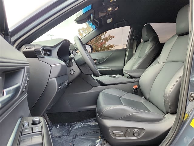 Thumbnail: 2024 Toyota Venza - 10