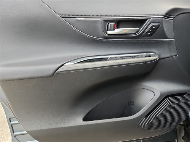 Thumbnail: 2024 Toyota Venza - 19