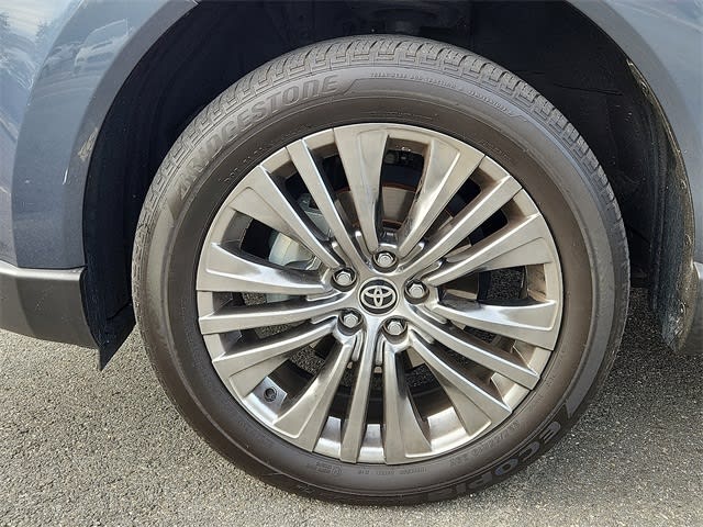 Thumbnail: 2024 Toyota Venza - 8