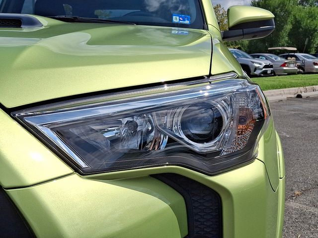 Thumbnail: 2022 Toyota 4Runner - 16