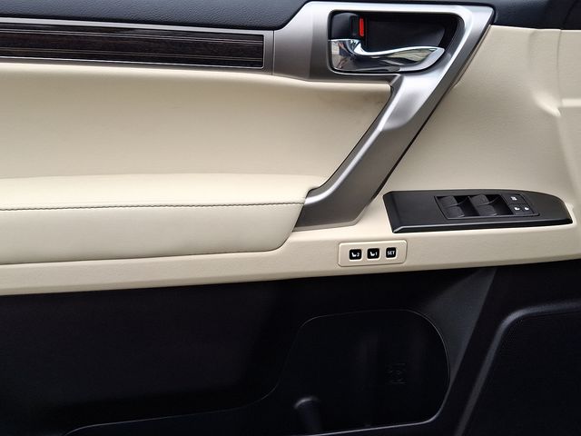 Thumbnail: 2023 Lexus GX - 19
