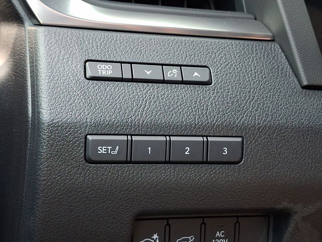 Thumbnail: 2025 Lexus ES - 31