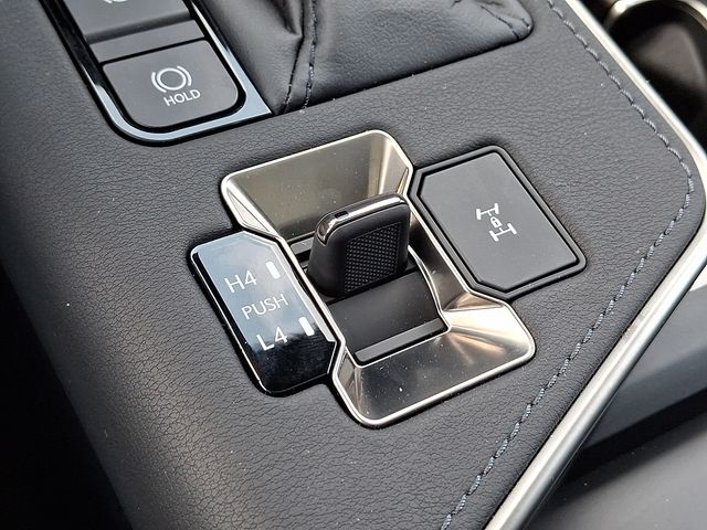 Thumbnail: 2025 Lexus ES - 28