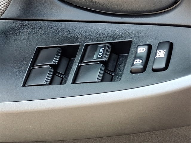 2009 Toyota RAV4 Base 28