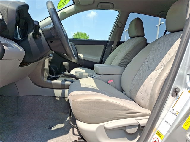 2009 Toyota RAV4 Base 10