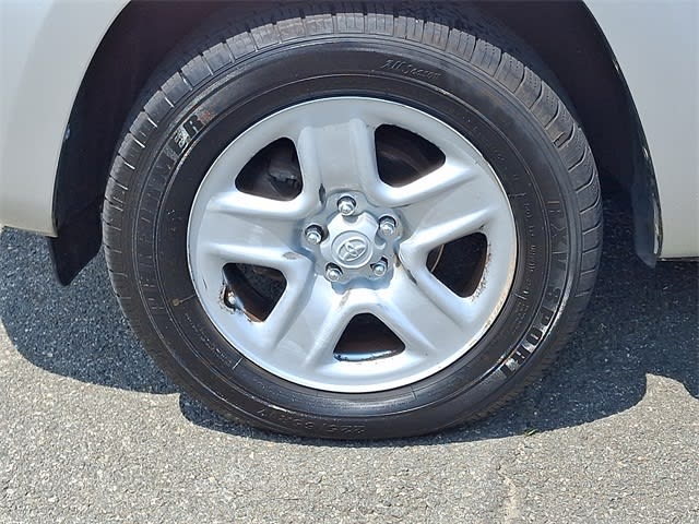 2009 Toyota RAV4 Base 8