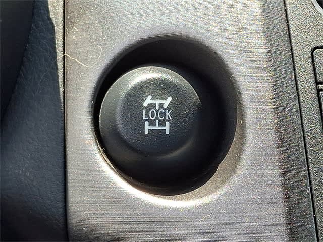 2009 Toyota RAV4 Base 24