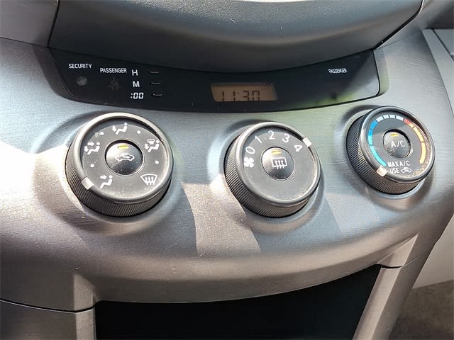 2009 Toyota RAV4 Base 21