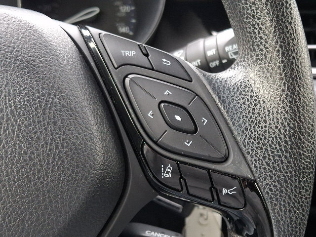 Thumbnail: 2019 Toyota C-HR - 23
