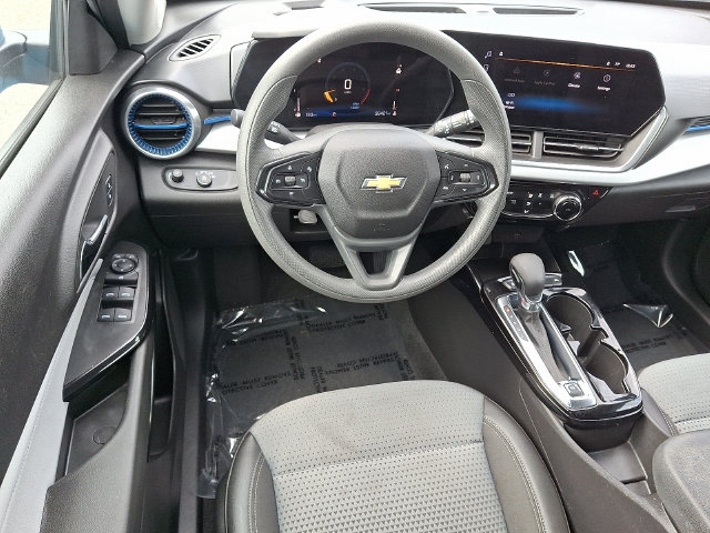 Thumbnail: 2025 Chevrolet Trax - 2