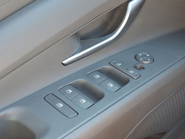 Thumbnail: 2023 Hyundai Elantra - 28