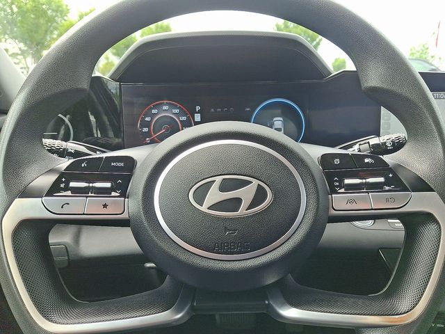 Thumbnail: 2024 Hyundai Elantra - 9