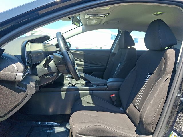 Thumbnail: 2023 Hyundai Elantra - 10