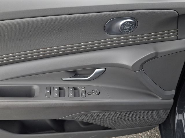 Thumbnail: 2025 Hyundai Elantra - 19