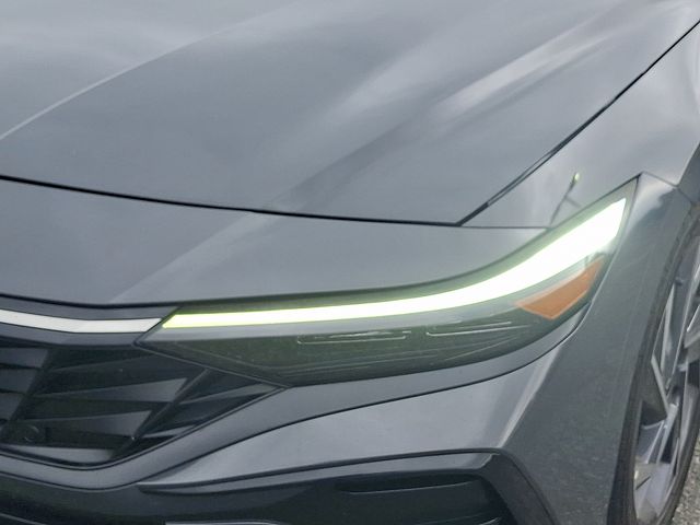 Thumbnail: 2025 Hyundai Elantra - 18