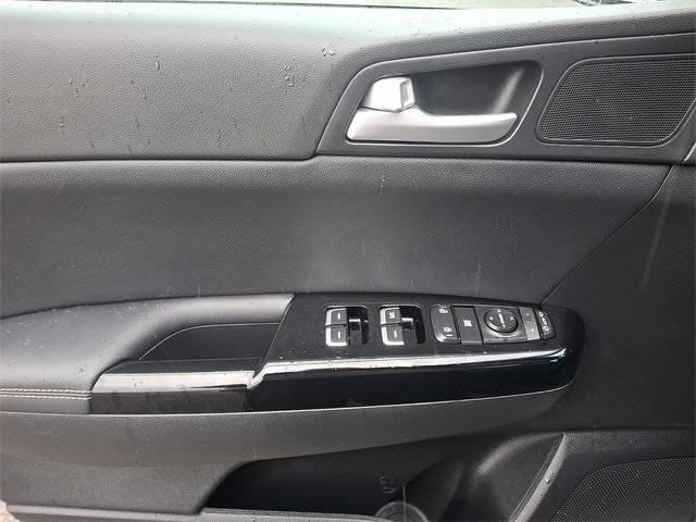 Thumbnail: 2022 Kia Sportage - 19