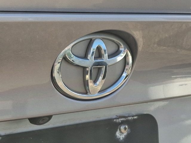 Thumbnail: 2019 Toyota C-HR - 4