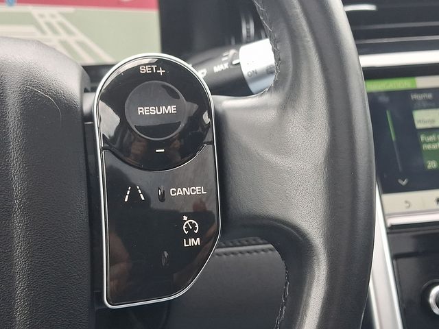 Thumbnail: 2020 Land Rover Discovery Sport - 26