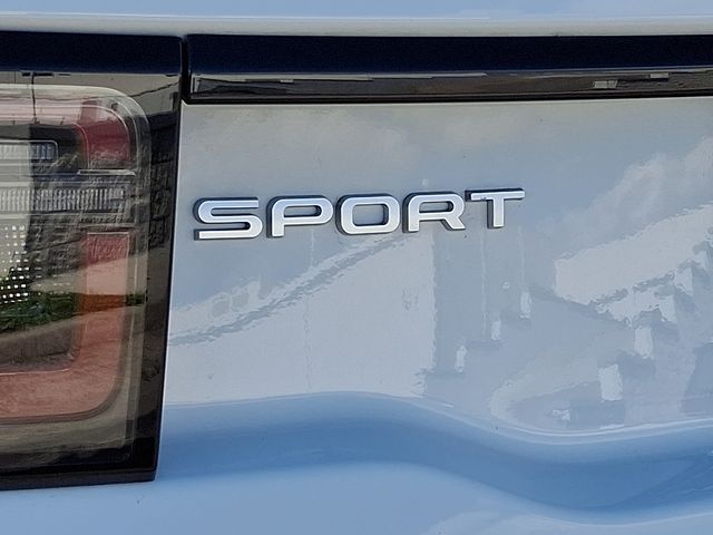 Thumbnail: 2025 Land Rover Discovery Sport - 28