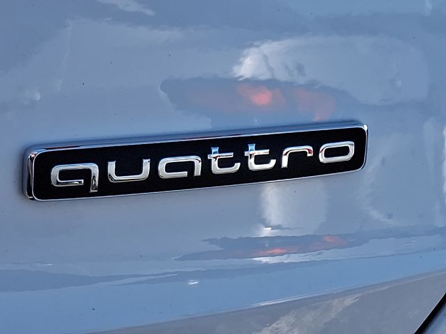 Thumbnail: 2025 Audi Q3 - 10