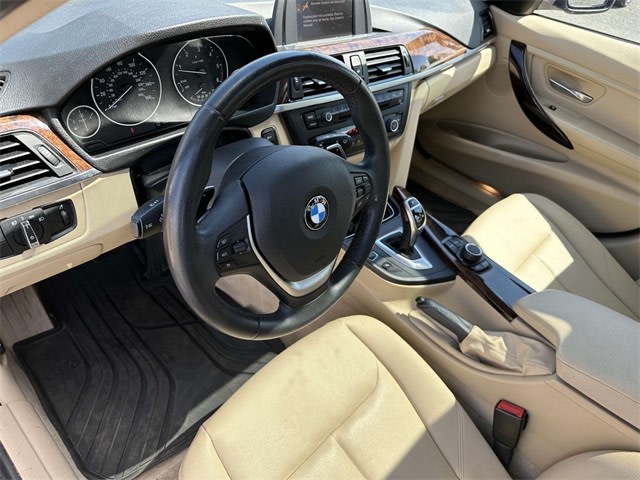 2014 BMW 3 Series 328xi 10