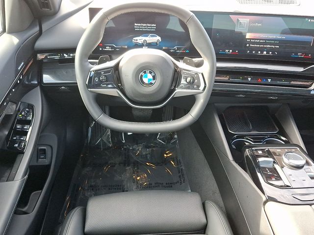 Thumbnail: 2026 BMW 5 Series - 2