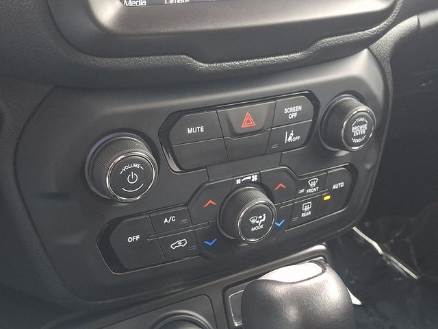 Thumbnail: 2023 Jeep Renegade - 22
