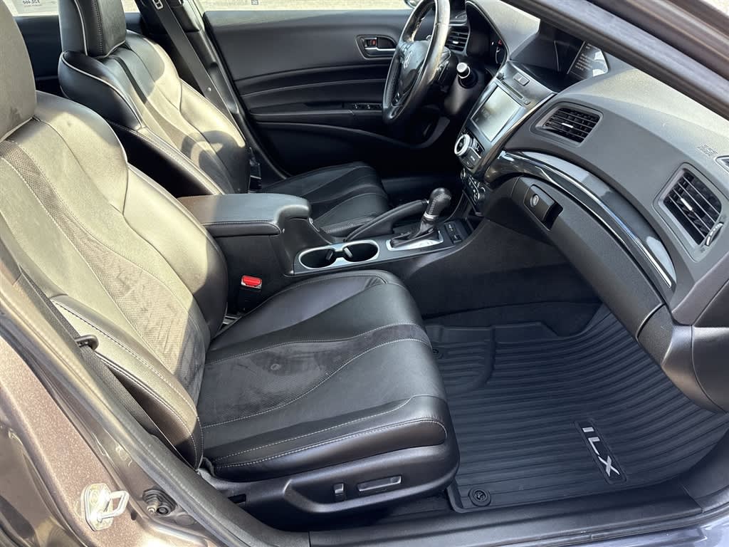 Thumbnail: 2021 Acura ILX - 10