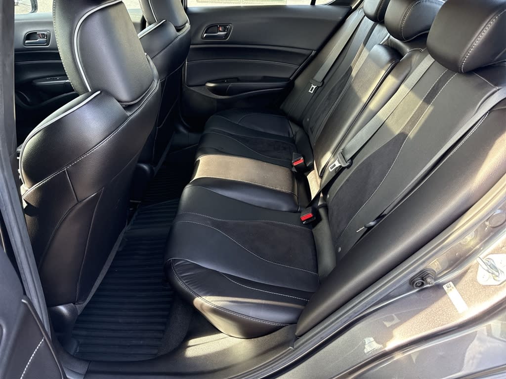 Thumbnail: 2021 Acura ILX - 22