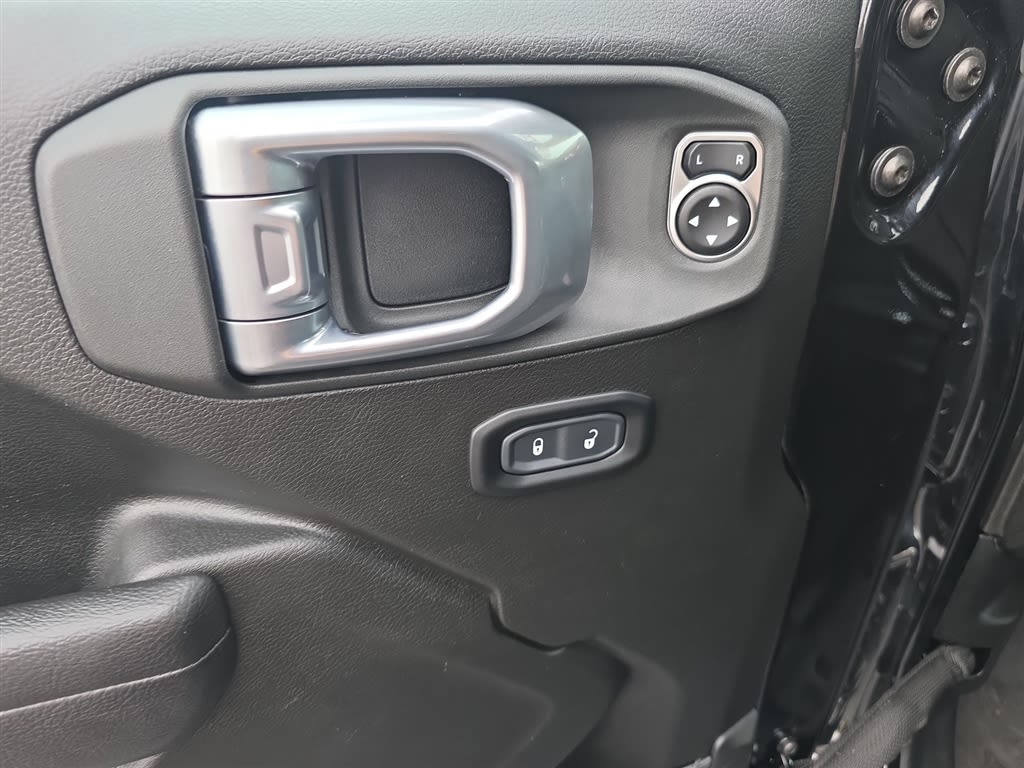Thumbnail: 2023 Jeep Wrangler - 23