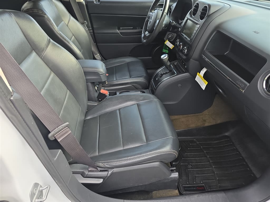 Thumbnail: 2016 Jeep Patriot - 10
