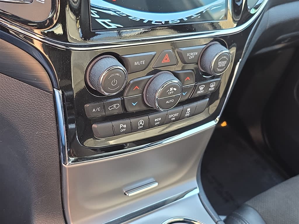 Thumbnail: 2022 Jeep Grand Cherokee - 40