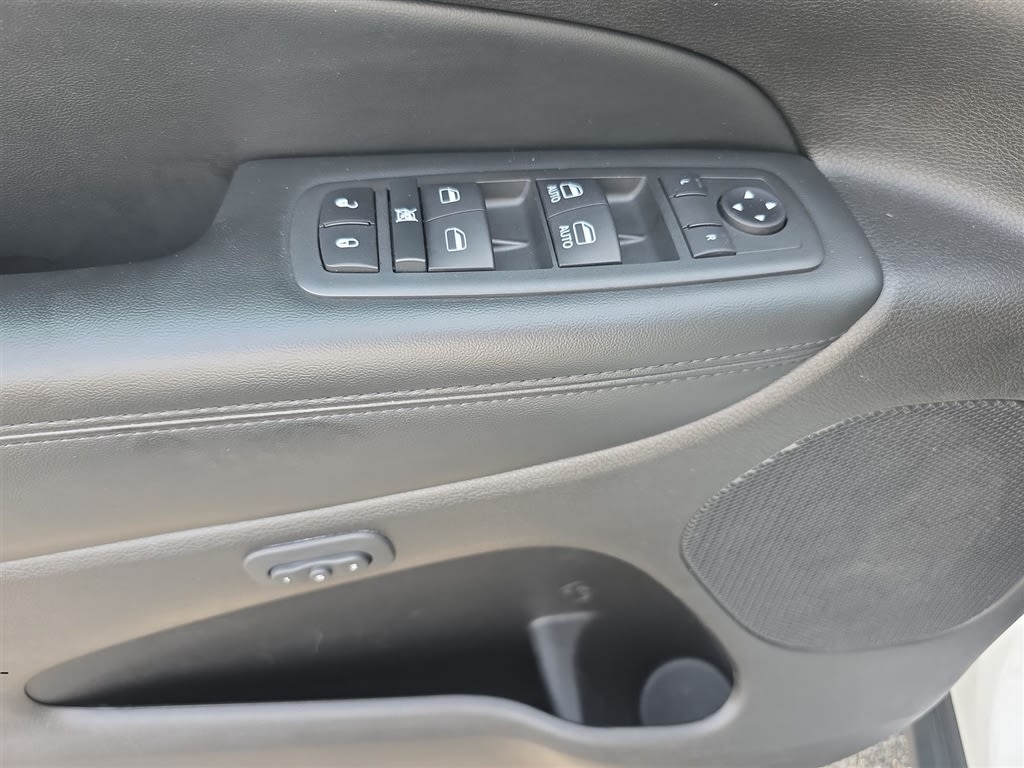 Thumbnail: 2020 Jeep Grand Cherokee - 24