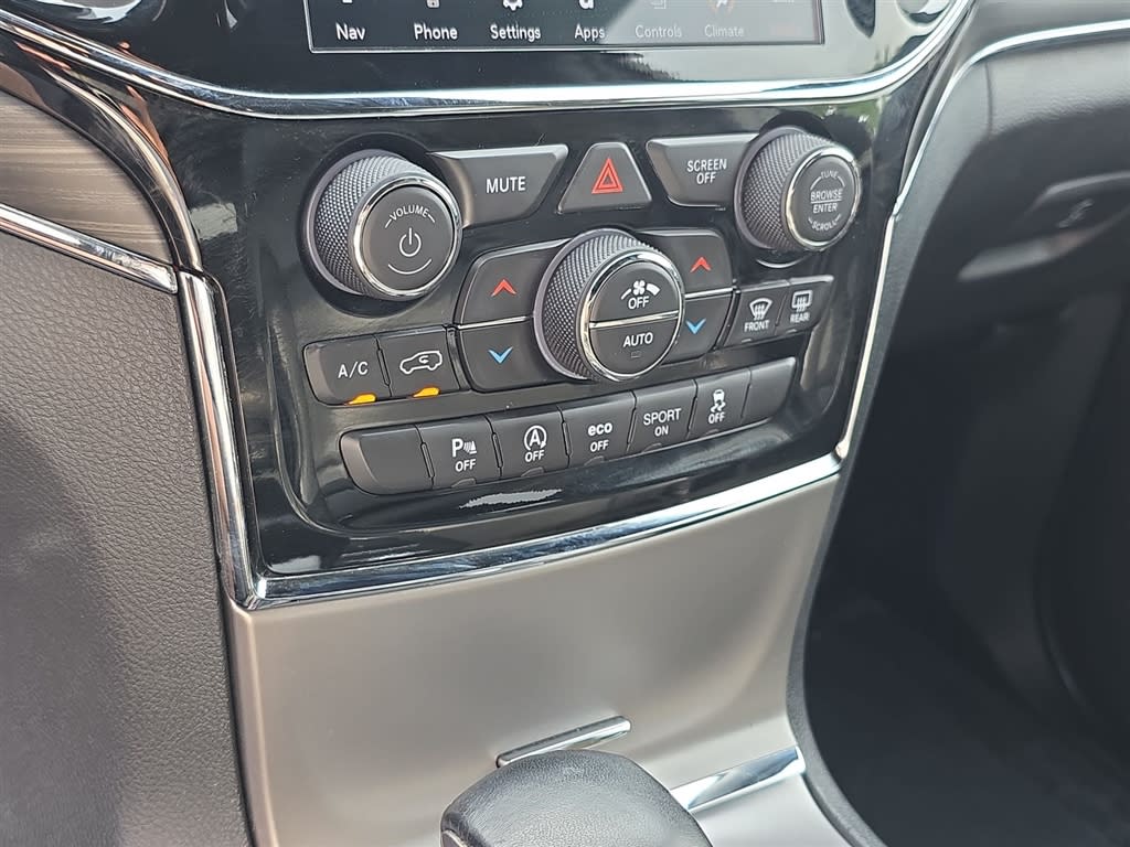 Thumbnail: 2020 Jeep Grand Cherokee - 26