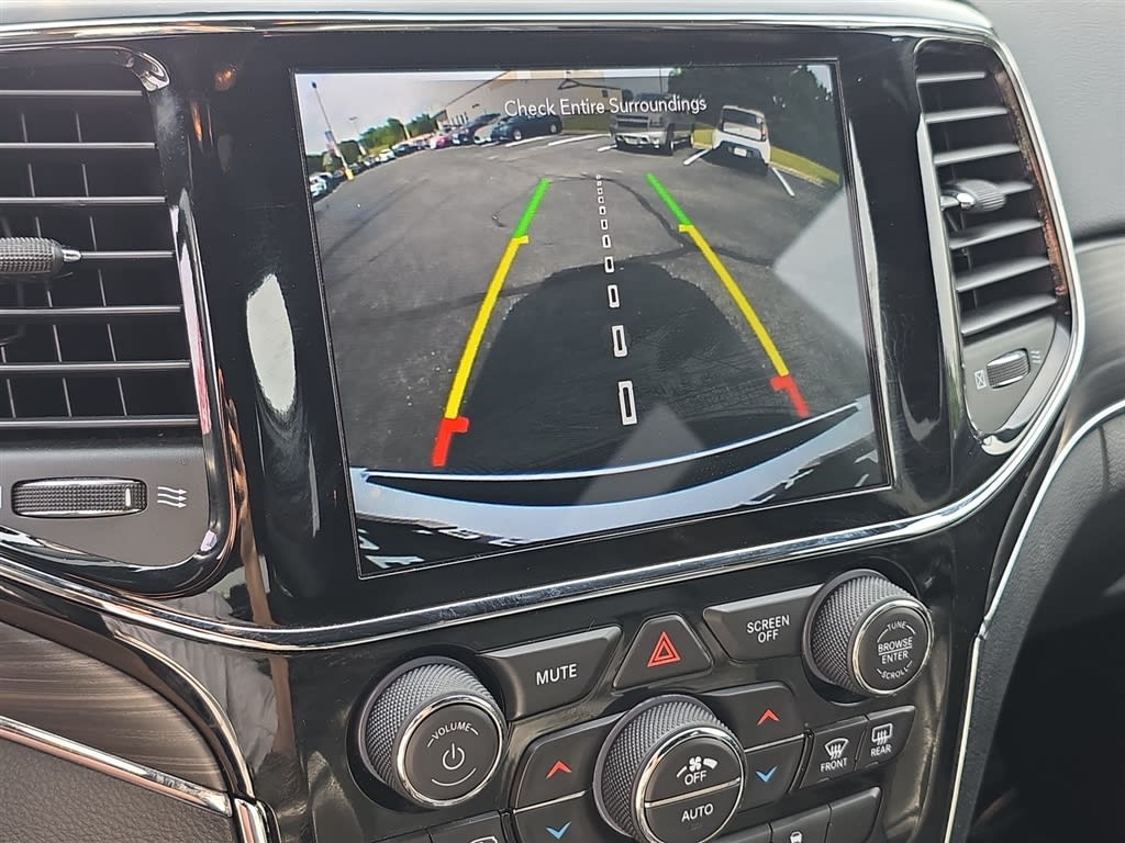 Thumbnail: 2020 Jeep Grand Cherokee - 12