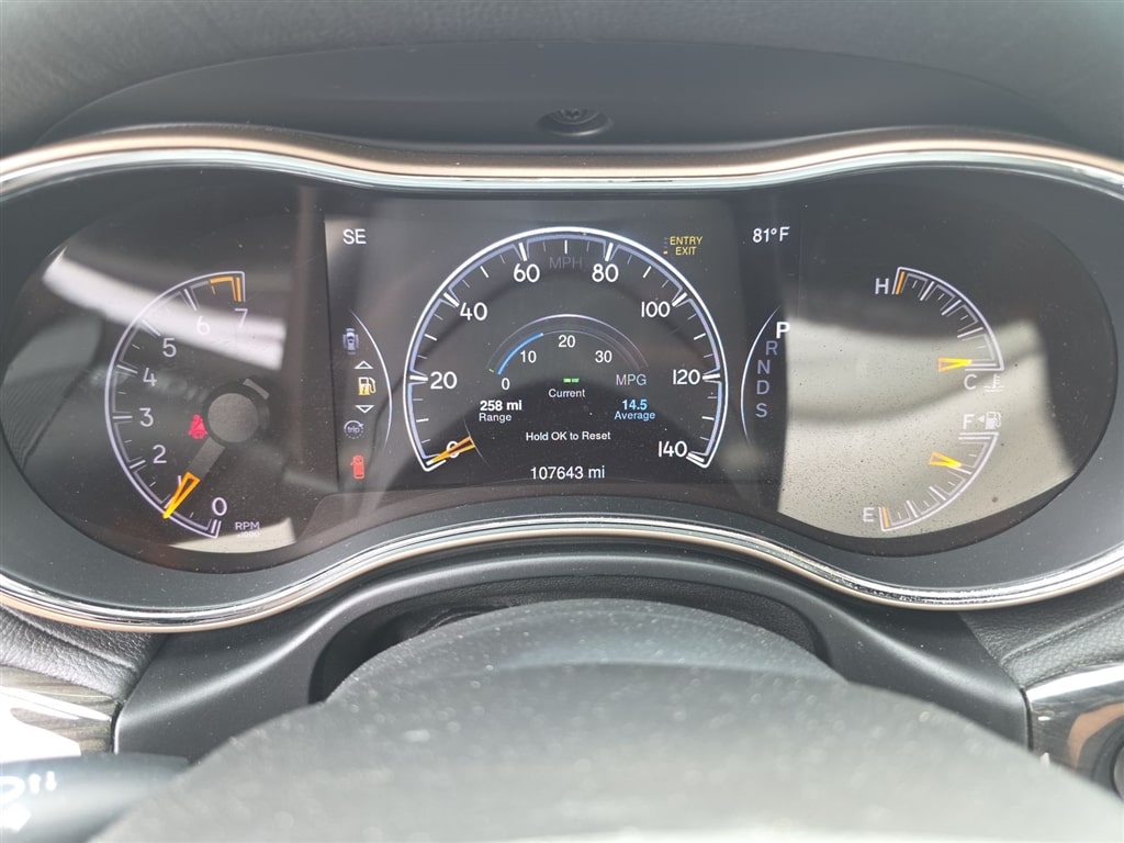 Thumbnail: 2015 Jeep Grand Cherokee - 14