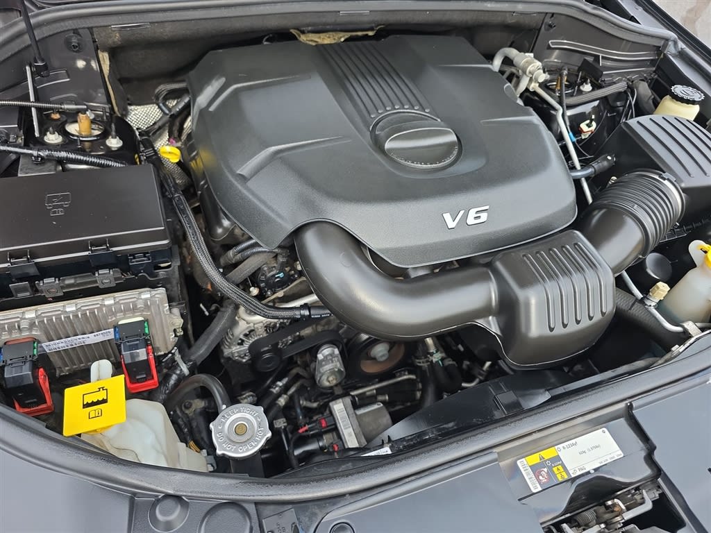 Thumbnail: 2015 Jeep Grand Cherokee - 8