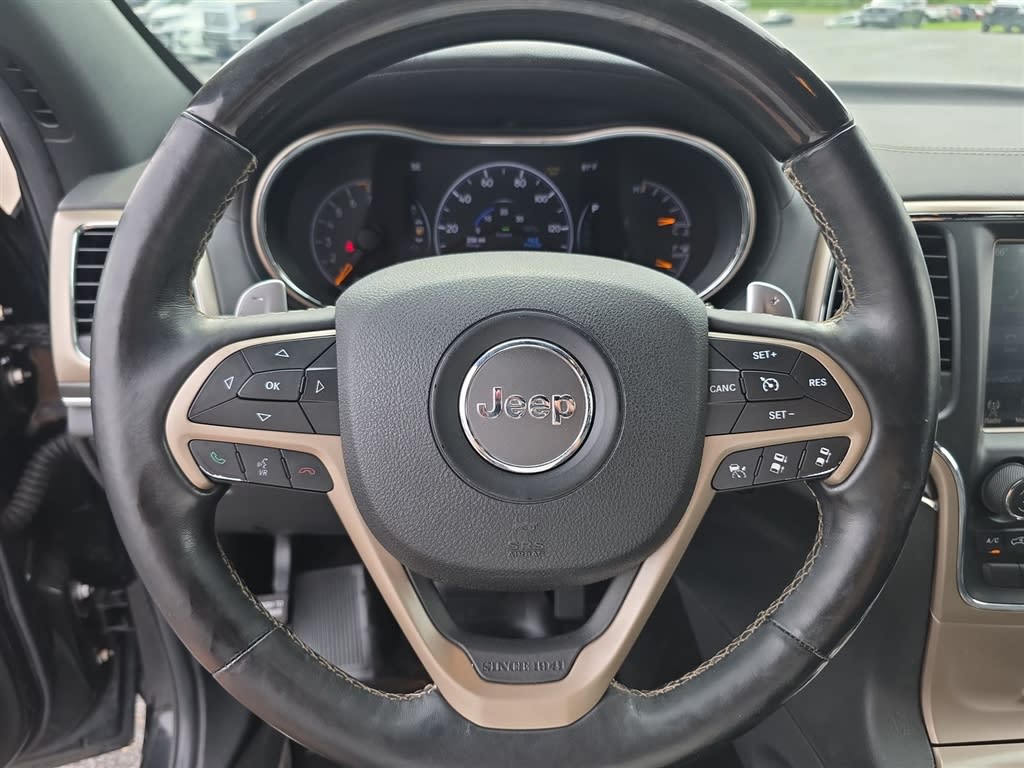 Thumbnail: 2015 Jeep Grand Cherokee - 2
