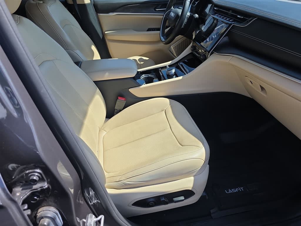 Thumbnail: 2022 Jeep Grand Cherokee L - 10