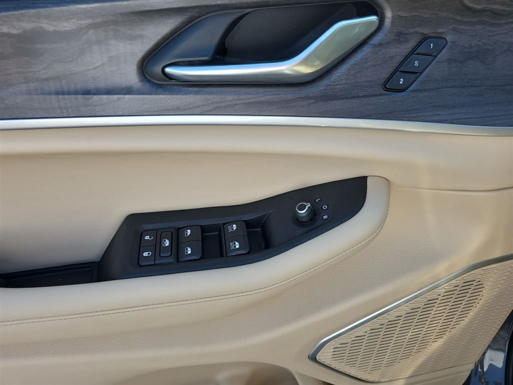 Thumbnail: 2022 Jeep Grand Cherokee L - 23