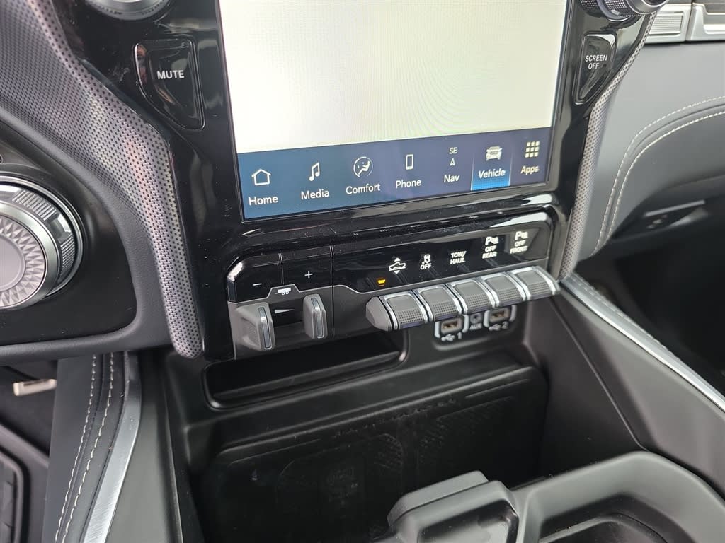 Thumbnail: 2022 RAM 1500 - 25