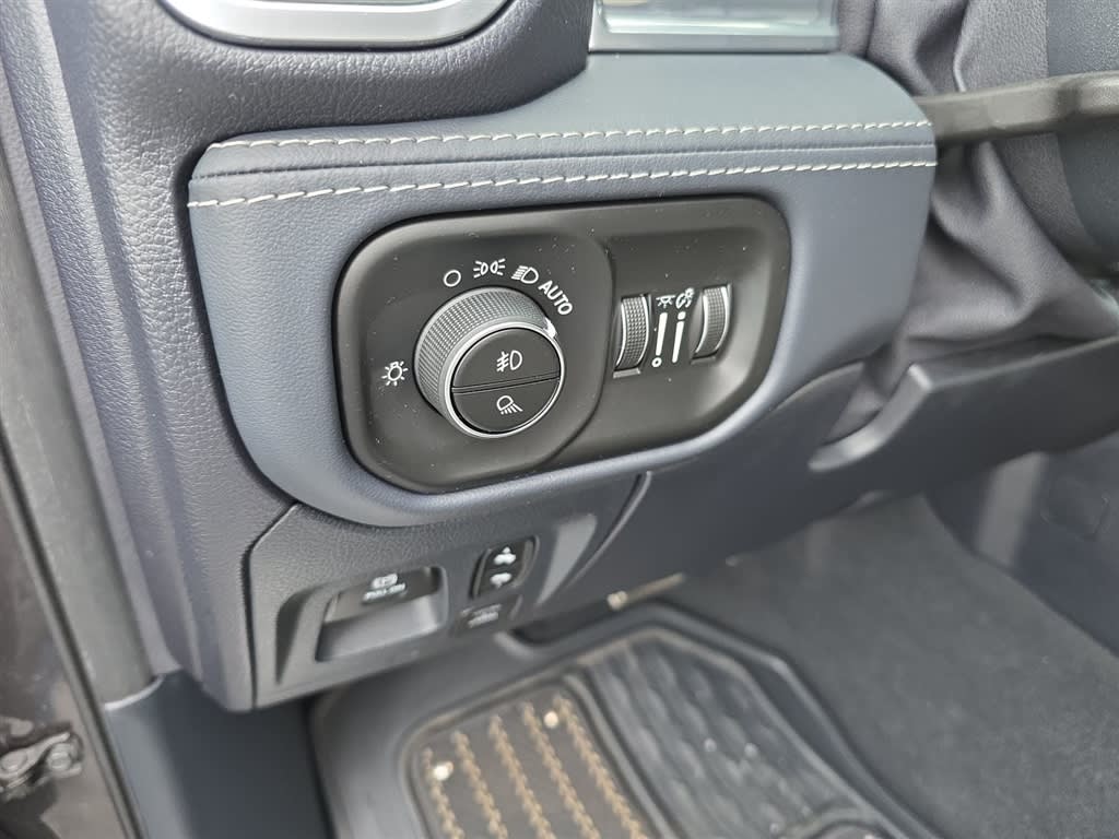 Thumbnail: 2022 RAM 1500 - 20