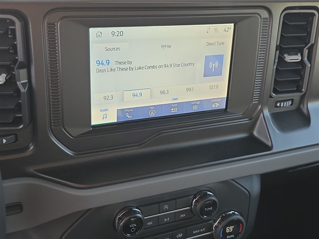 Thumbnail: 2023 Ford Bronco - 25