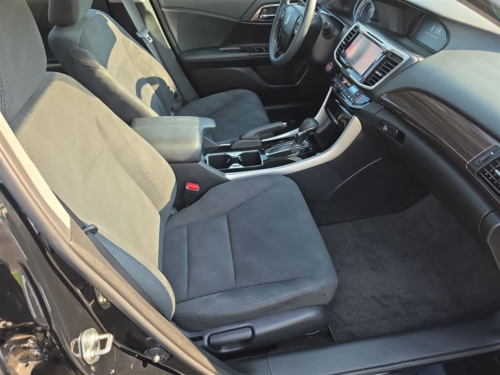 Thumbnail: 2017 Honda Accord - 9