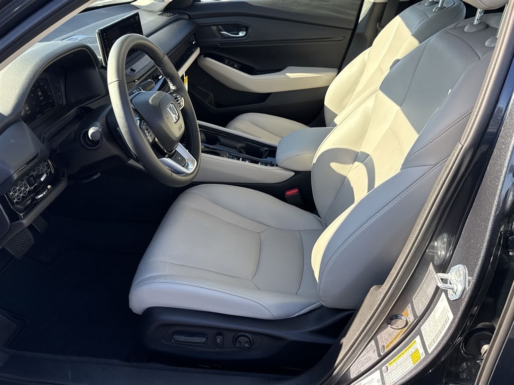 Thumbnail: 2025 Honda Accord - 8