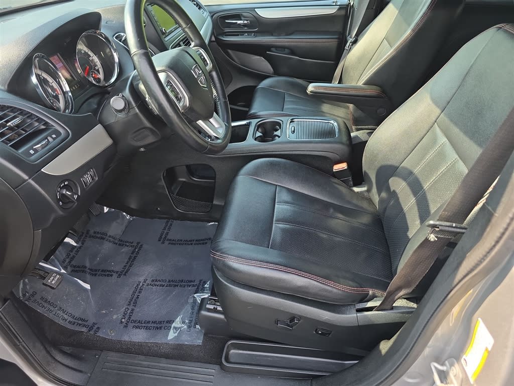 Thumbnail: 2017 Dodge Grand Caravan - 22