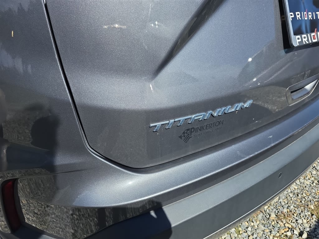 Thumbnail: 2022 Ford Edge - 2