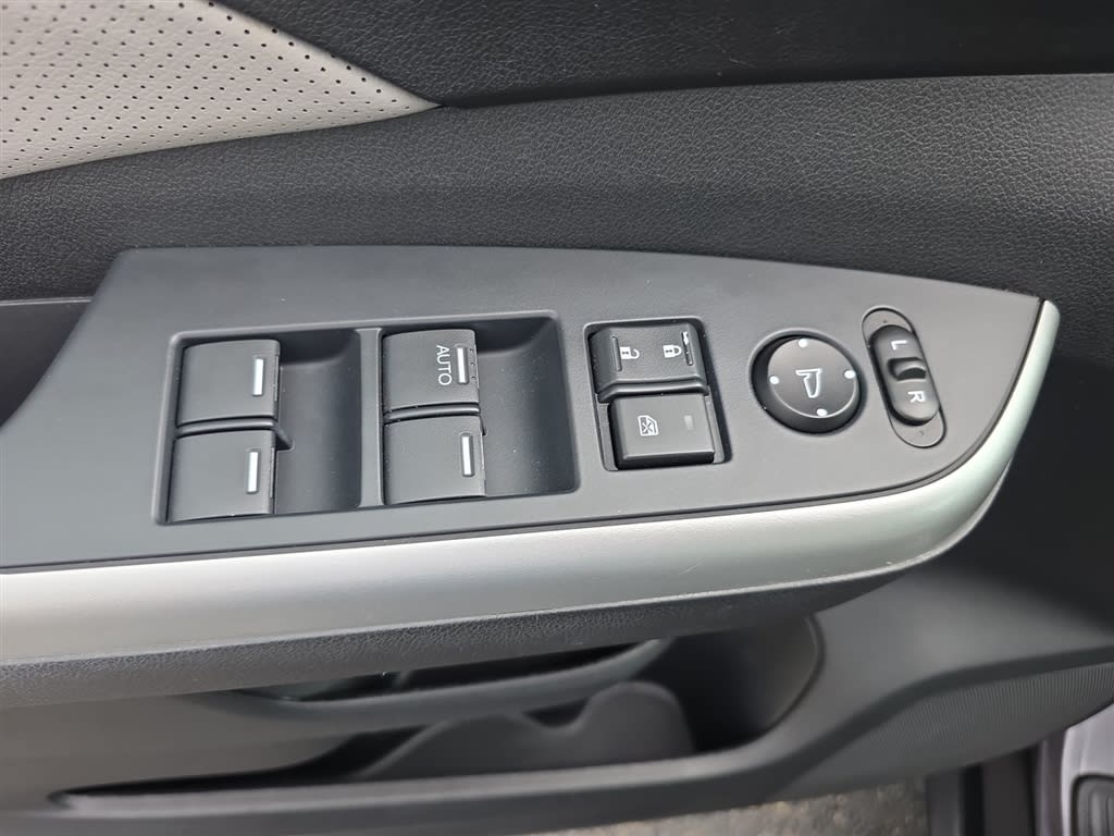 Thumbnail: 2016 Honda CR-V - 23